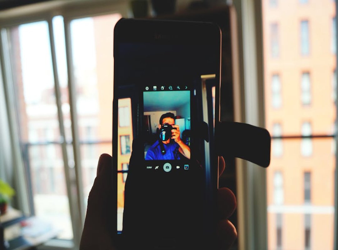 Bashid Mclean Selfie Of Head No Blur - Fam Parent Life